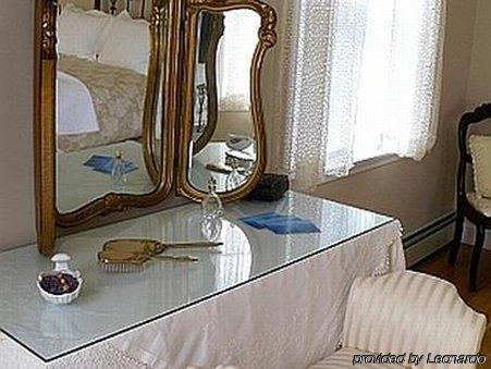 Shearwater Inn East Quogue Room photo